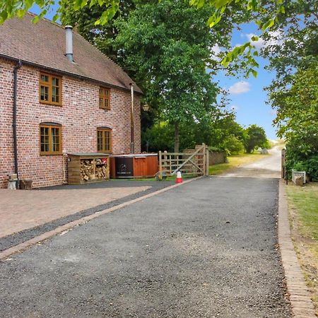Vila The Roost Group - The Coach House - Hot Tub Gravesend Pokoj fotografie