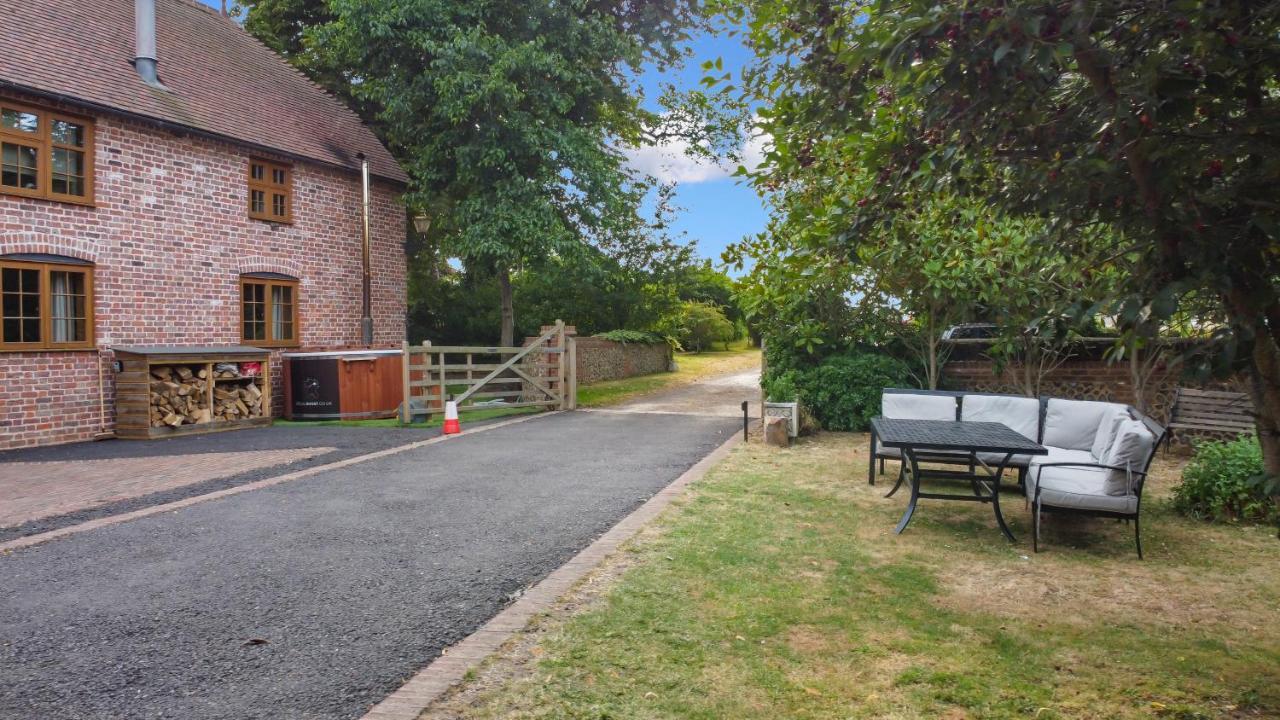 Vila The Roost Group - The Coach House - Hot Tub Gravesend Exteriér fotografie